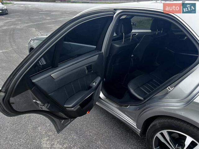 Серый Мерседес Е-Класс, объемом двигателя 2.2 л и пробегом 295 тыс. км за 18700 $, фото 17 на Automoto.ua