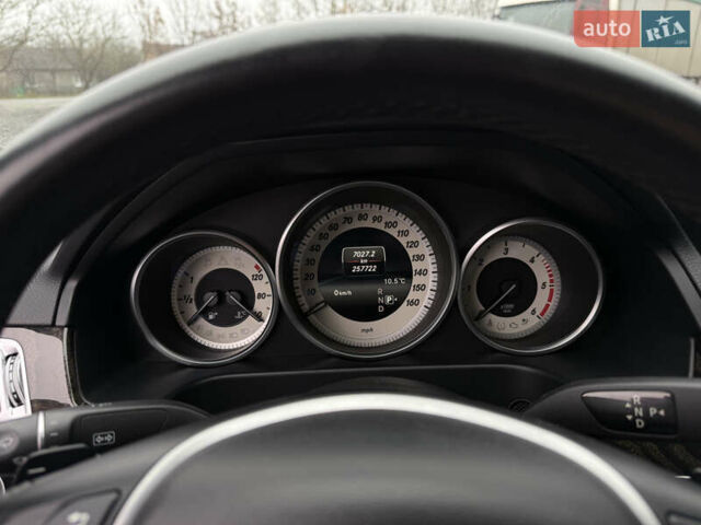 Сірий Мерседес Е-Клас, об'ємом двигуна 2.2 л та пробігом 258 тис. км за 16499 $, фото 58 на Automoto.ua