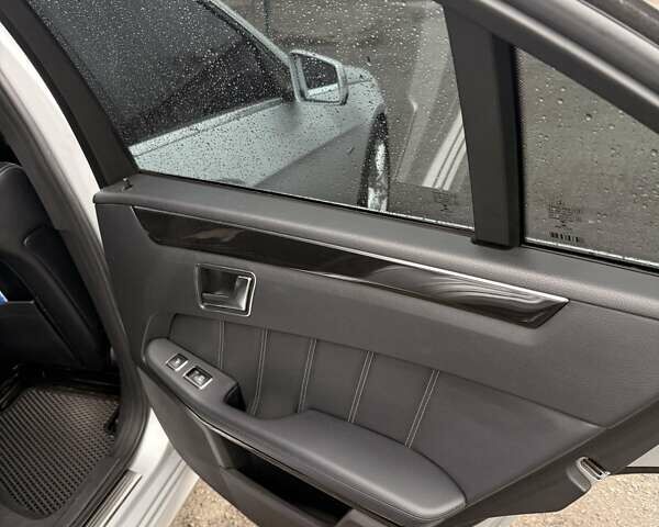 Серый Мерседес Е-Класс, объемом двигателя 1.99 л и пробегом 210 тыс. км за 19700 $, фото 29 на Automoto.ua