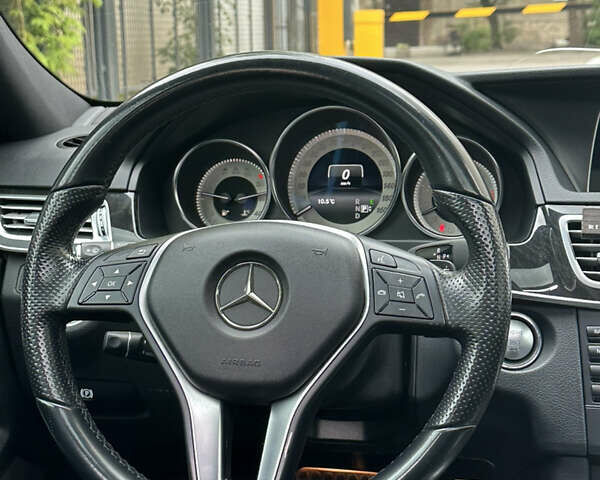 Серый Мерседес Е-Класс, объемом двигателя 3.5 л и пробегом 164 тыс. км за 19900 $, фото 8 на Automoto.ua