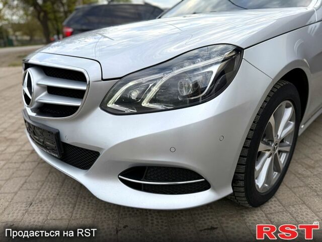 Сірий Мерседес Е-Клас, об'ємом двигуна 2.1 л та пробігом 300 тис. км за 18950 $, фото 6 на Automoto.ua