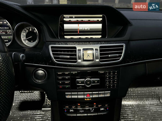 Серый Мерседес Е-Класс, объемом двигателя 3 л и пробегом 48 тыс. км за 28800 $, фото 37 на Automoto.ua