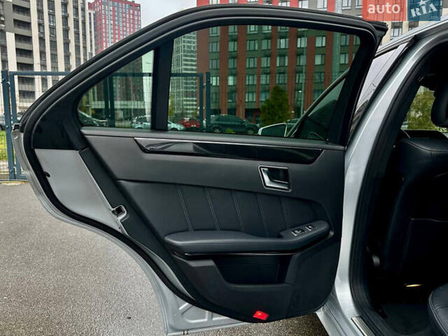 Сірий Мерседес Е-Клас, об'ємом двигуна 2 л та пробігом 91 тис. км за 20900 $, фото 32 на Automoto.ua