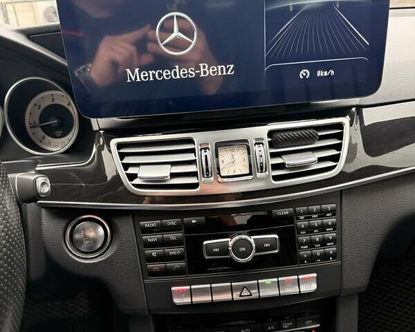 Серый Мерседес Е-Класс, объемом двигателя 1.99 л и пробегом 210 тыс. км за 19700 $, фото 25 на Automoto.ua