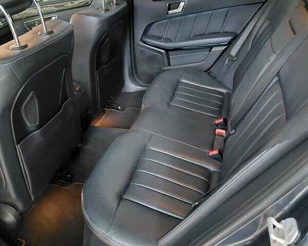 Серый Мерседес Е-Класс, объемом двигателя 3 л и пробегом 119 тыс. км за 30000 $, фото 4 на Automoto.ua