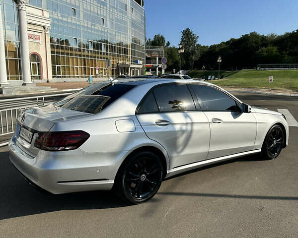 Серый Мерседес Е-Класс, объемом двигателя 2.14 л и пробегом 214 тыс. км за 18900 $, фото 13 на Automoto.ua