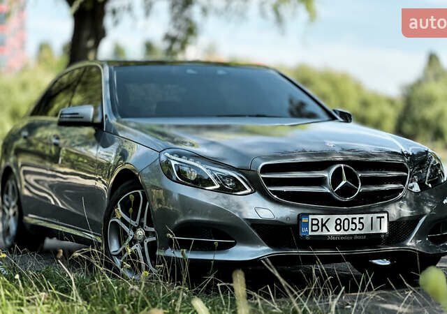 Серый Мерседес Е-Класс, объемом двигателя 2.14 л и пробегом 142 тыс. км за 22800 $, фото 1 на Automoto.ua