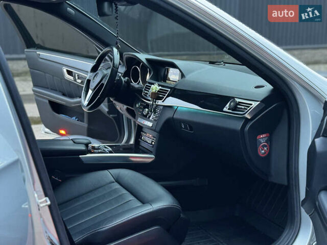 Сірий Мерседес Е-Клас, об'ємом двигуна 2.14 л та пробігом 113 тис. км за 22300 $, фото 24 на Automoto.ua