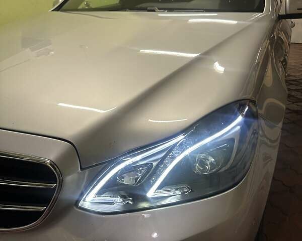 Сірий Мерседес Е-Клас, об'ємом двигуна 2.2 л та пробігом 180 тис. км за 27000 $, фото 5 на Automoto.ua