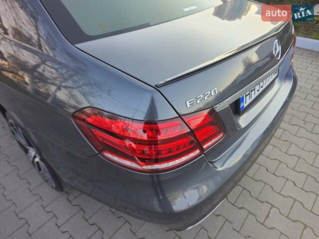 Серый Мерседес Е-Класс, объемом двигателя 2.14 л и пробегом 120 тыс. км за 19500 $, фото 7 на Automoto.ua