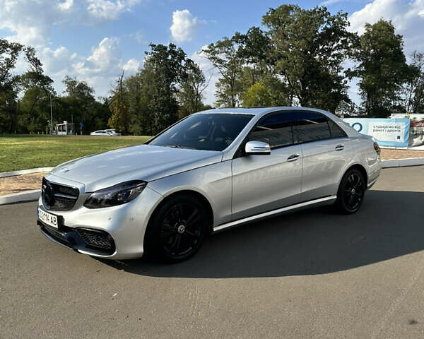 Серый Мерседес Е-Класс, объемом двигателя 2.14 л и пробегом 214 тыс. км за 18900 $, фото 14 на Automoto.ua