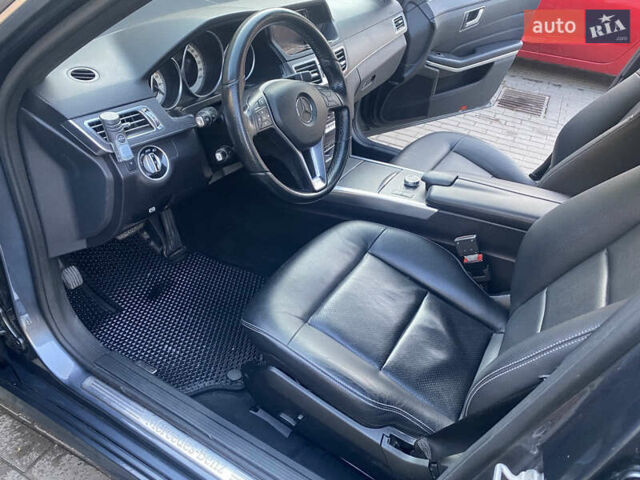 Серый Мерседес Е-Класс, объемом двигателя 2.2 л и пробегом 271 тыс. км за 16900 $, фото 14 на Automoto.ua