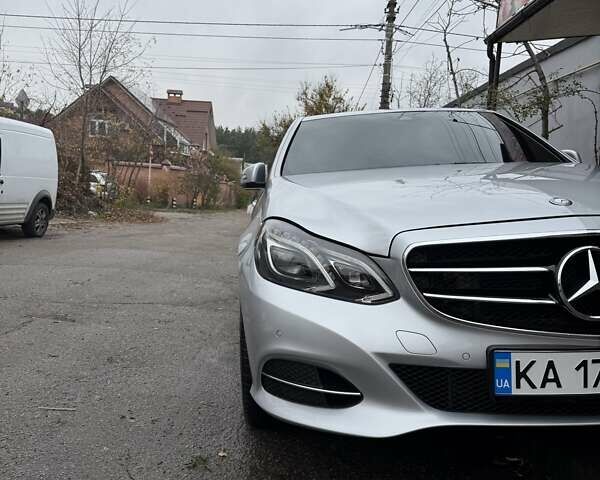 Сірий Мерседес Е-Клас, об'ємом двигуна 2.2 л та пробігом 180 тис. км за 27000 $, фото 19 на Automoto.ua