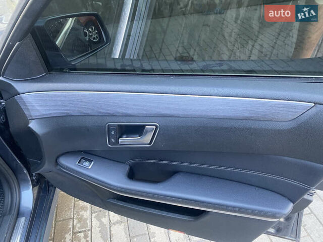 Серый Мерседес Е-Класс, объемом двигателя 2.2 л и пробегом 271 тыс. км за 16900 $, фото 20 на Automoto.ua