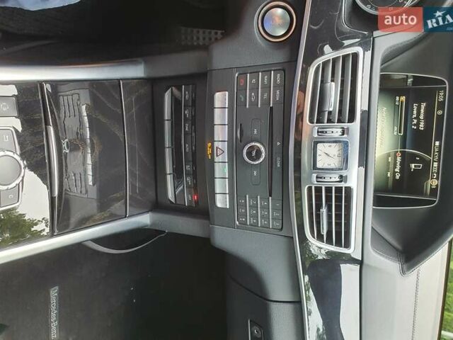 Серый Мерседес Е-Класс, объемом двигателя 3 л и пробегом 116 тыс. км за 27000 $, фото 4 на Automoto.ua