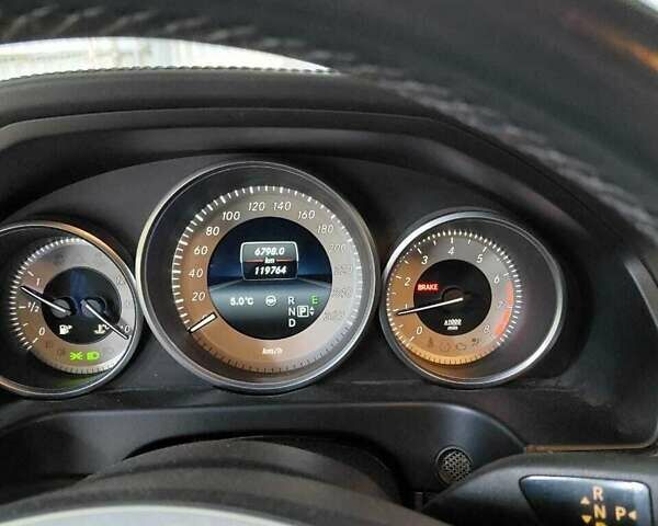 Серый Мерседес Е-Класс, объемом двигателя 3 л и пробегом 119 тыс. км за 30000 $, фото 3 на Automoto.ua