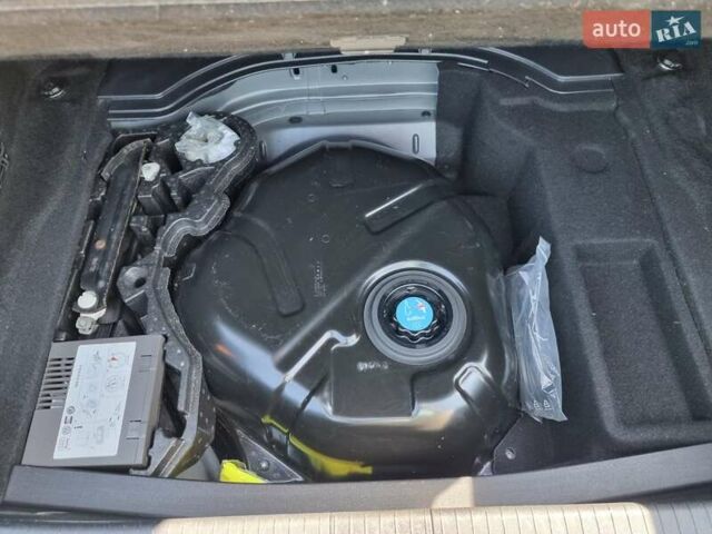 Серый Мерседес Е-Класс, объемом двигателя 3 л и пробегом 480 тыс. км за 21500 $, фото 13 на Automoto.ua