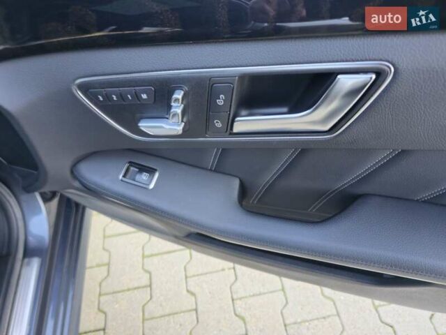 Серый Мерседес Е-Класс, объемом двигателя 2.14 л и пробегом 120 тыс. км за 19500 $, фото 13 на Automoto.ua
