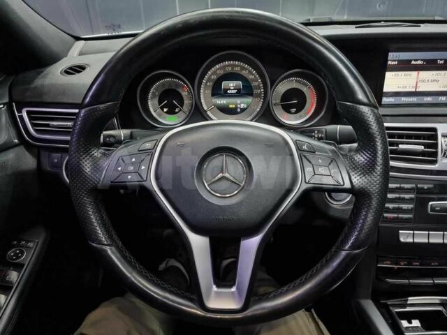 Серый Мерседес Е-Класс, объемом двигателя 2.2 л и пробегом 42 тыс. км за 10900 $, фото 7 на Automoto.ua