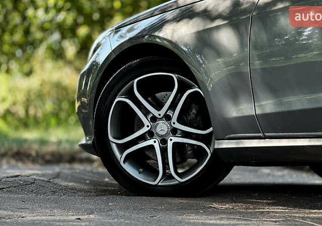 Серый Мерседес Е-Класс, объемом двигателя 2.14 л и пробегом 142 тыс. км за 22800 $, фото 8 на Automoto.ua