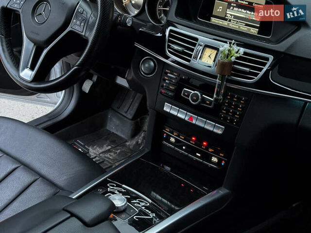 Сірий Мерседес Е-Клас, об'ємом двигуна 2.14 л та пробігом 113 тис. км за 22300 $, фото 37 на Automoto.ua
