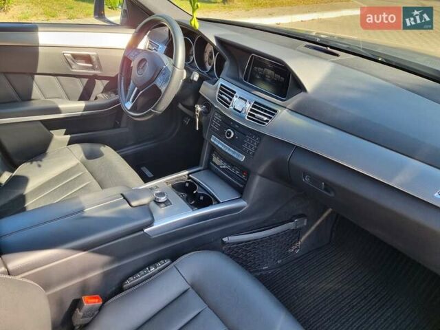 Серый Мерседес Е-Класс, объемом двигателя 3 л и пробегом 480 тыс. км за 21500 $, фото 28 на Automoto.ua