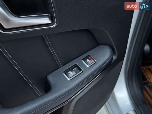 Сірий Мерседес Е-Клас, об'ємом двигуна 2.14 л та пробігом 113 тис. км за 22300 $, фото 36 на Automoto.ua