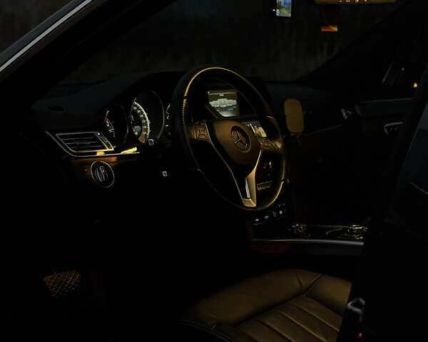 Серый Мерседес Е-Класс, объемом двигателя 2.14 л и пробегом 166 тыс. км за 23000 $, фото 14 на Automoto.ua