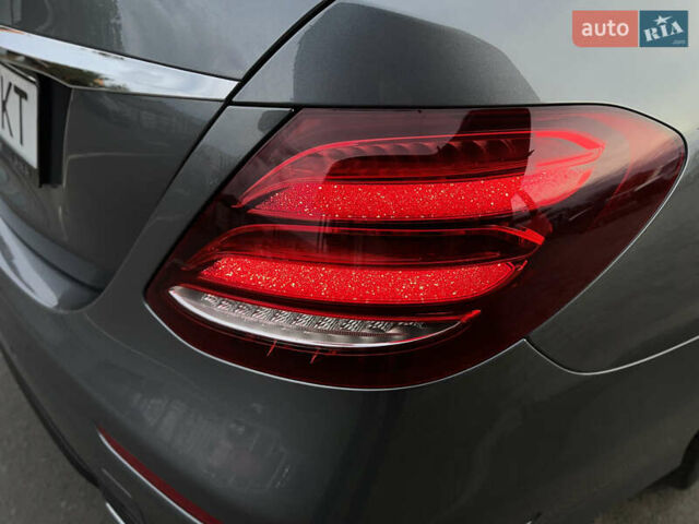 Серый Мерседес Е-Класс, объемом двигателя 3 л и пробегом 122 тыс. км за 37500 $, фото 13 на Automoto.ua