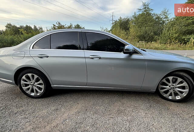 Серый Мерседес Е-Класс, объемом двигателя 2.14 л и пробегом 245 тыс. км за 28000 $, фото 8 на Automoto.ua