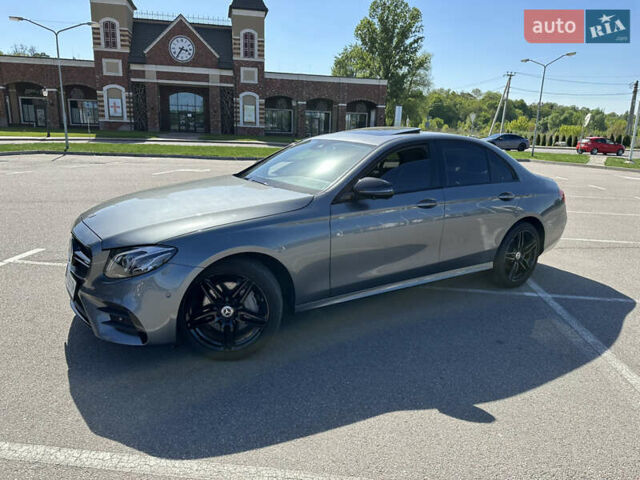 Серый Мерседес Е-Класс, объемом двигателя 1.95 л и пробегом 175 тыс. км за 29900 $, фото 2 на Automoto.ua