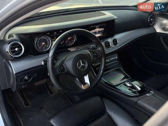 Серый Мерседес Е-Класс, объемом двигателя 1.95 л и пробегом 415 тыс. км за 22500 $, фото 3 на Automoto.ua