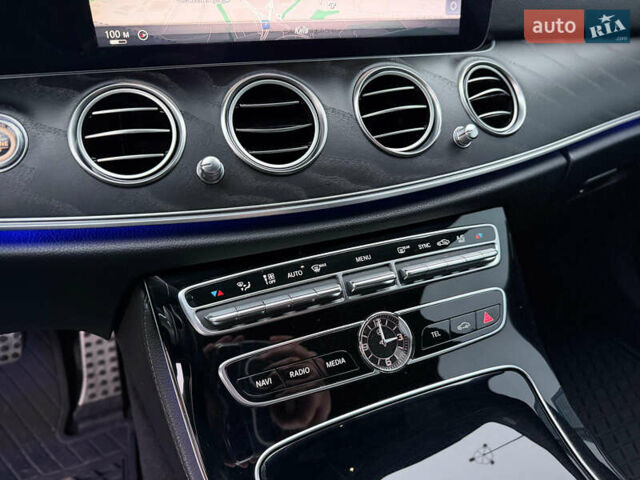 Серый Мерседес Е-Класс, объемом двигателя 1.95 л и пробегом 174 тыс. км за 34800 $, фото 66 на Automoto.ua