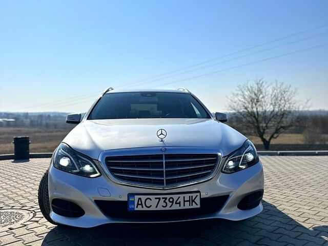 Серый Мерседес Е-Класс, объемом двигателя 2.1 л и пробегом 441 тыс. км за 14500 $, фото 1 на Automoto.ua