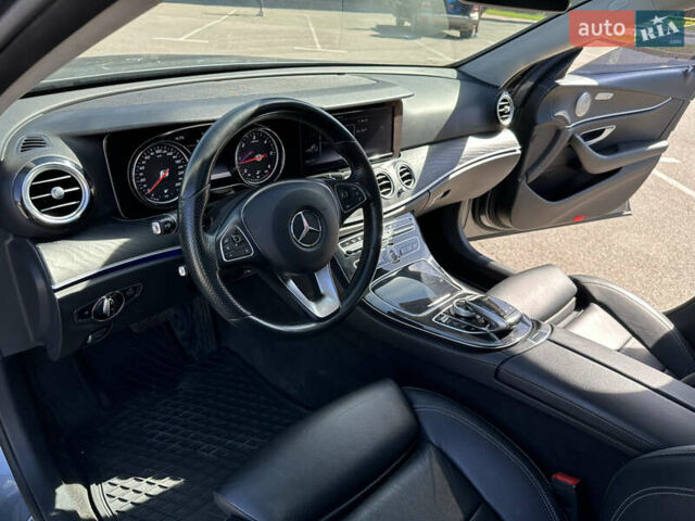 Серый Мерседес Е-Класс, объемом двигателя 1.95 л и пробегом 175 тыс. км за 29900 $, фото 14 на Automoto.ua