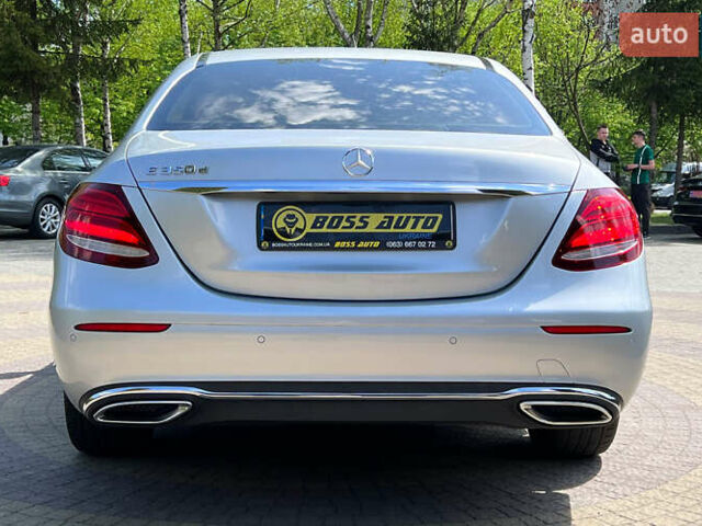 Серый Мерседес Е-Класс, объемом двигателя 2 л и пробегом 102 тыс. км за 25890 $, фото 5 на Automoto.ua