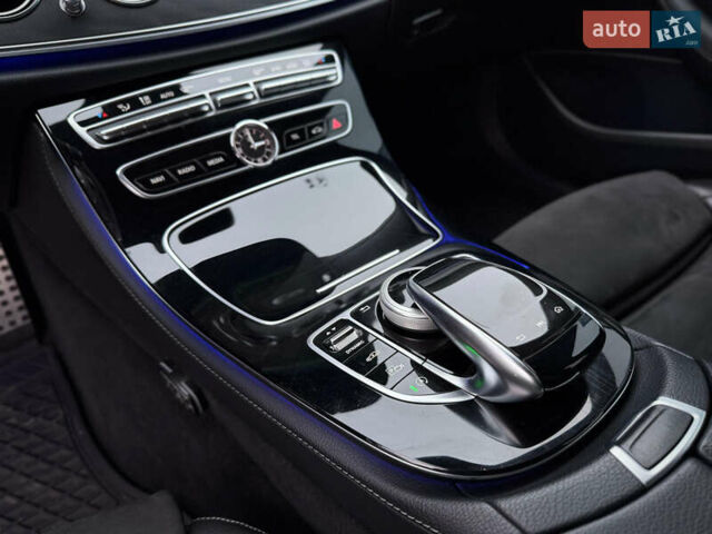 Серый Мерседес Е-Класс, объемом двигателя 1.95 л и пробегом 174 тыс. км за 34800 $, фото 73 на Automoto.ua