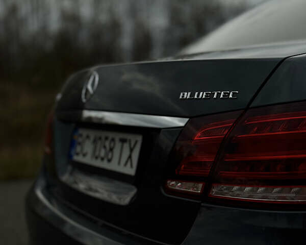 Серый Мерседес Е-Класс, объемом двигателя 2.14 л и пробегом 166 тыс. км за 23000 $, фото 6 на Automoto.ua