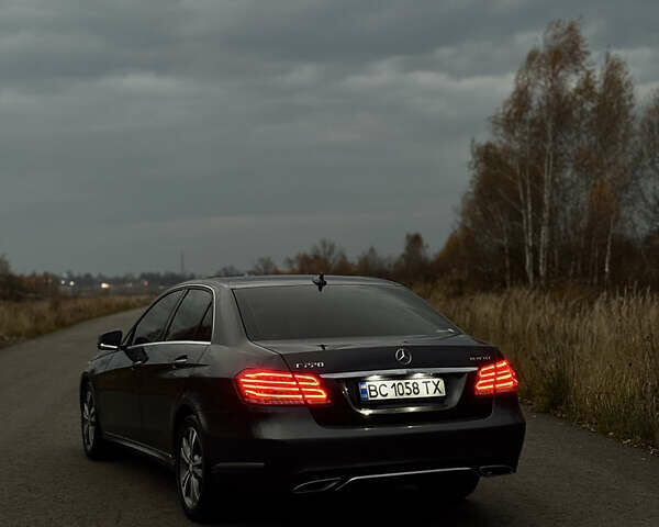 Серый Мерседес Е-Класс, объемом двигателя 2.14 л и пробегом 166 тыс. км за 23000 $, фото 10 на Automoto.ua