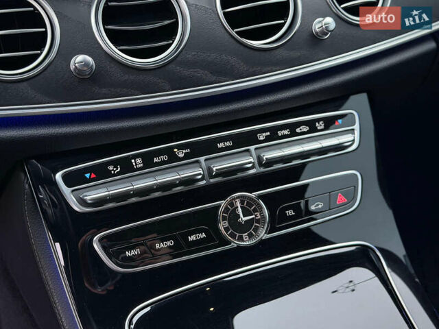 Серый Мерседес Е-Класс, объемом двигателя 1.95 л и пробегом 174 тыс. км за 34800 $, фото 70 на Automoto.ua