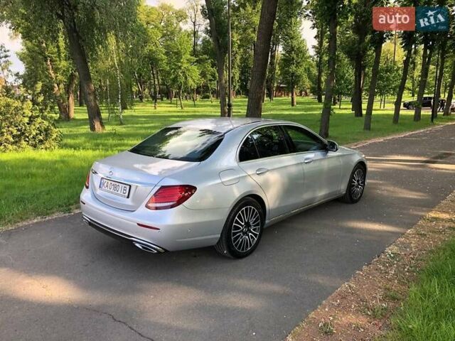 Сірий Мерседес Е-Клас, об'ємом двигуна 1.95 л та пробігом 233 тис. км за 26500 $, фото 4 на Automoto.ua