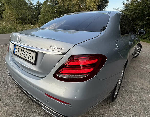 Серый Мерседес Е-Класс, объемом двигателя 2.14 л и пробегом 245 тыс. км за 28000 $, фото 2 на Automoto.ua