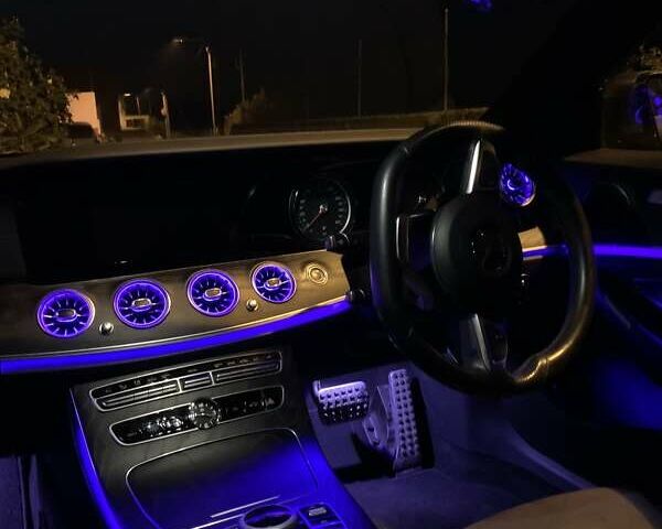 Серый Мерседес Е-Класс, объемом двигателя 1.95 л и пробегом 140 тыс. км за 18536 $, фото 5 на Automoto.ua