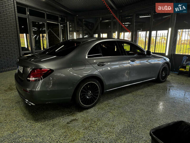 Сірий Мерседес Е-Клас, об'ємом двигуна 1.95 л та пробігом 165 тис. км за 28500 $, фото 13 на Automoto.ua