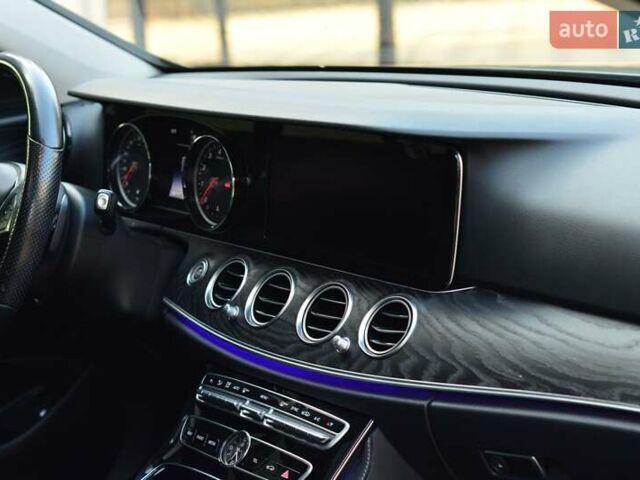 Серый Мерседес Е-Класс, объемом двигателя 1.99 л и пробегом 163 тыс. км за 26000 $, фото 66 на Automoto.ua