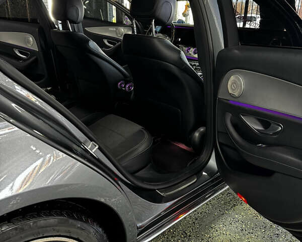 Сірий Мерседес Е-Клас, об'ємом двигуна 1.95 л та пробігом 165 тис. км за 28500 $, фото 27 на Automoto.ua