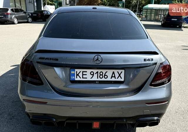 Сірий Мерседес Е-Клас, об'ємом двигуна 3 л та пробігом 125 тис. км за 37500 $, фото 2 на Automoto.ua