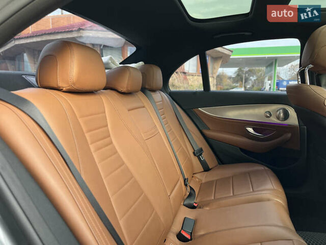 Серый Мерседес Е-Класс, объемом двигателя 3 л и пробегом 122 тыс. км за 37500 $, фото 45 на Automoto.ua