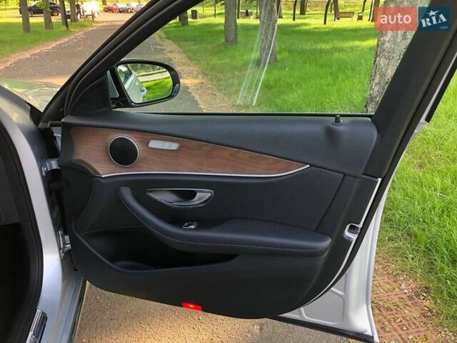 Сірий Мерседес Е-Клас, об'ємом двигуна 1.95 л та пробігом 233 тис. км за 26500 $, фото 19 на Automoto.ua