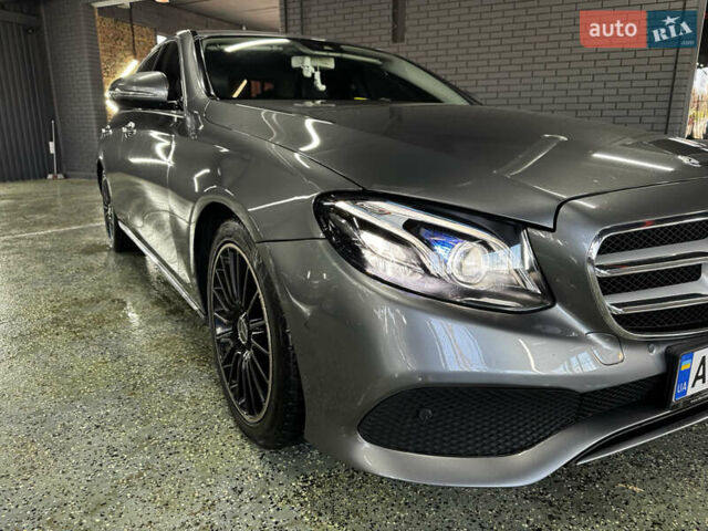 Сірий Мерседес Е-Клас, об'ємом двигуна 1.95 л та пробігом 165 тис. км за 28500 $, фото 6 на Automoto.ua